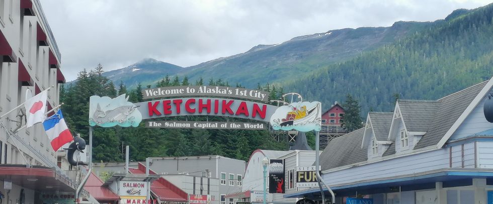 zwiedzanie miasta na alasce ketchikan