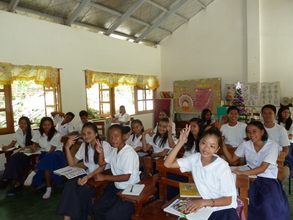 wizyta w lokalnej, filipinskiej szkole
